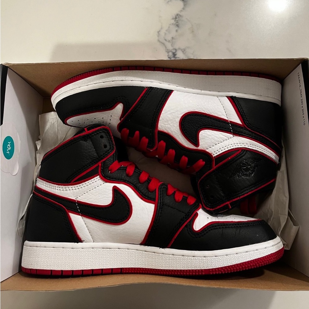 Air jordan’s 1 bloodline grade school size 6y and 8 in women’s like new